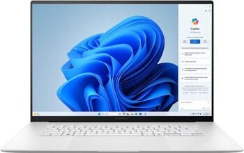 16" Ноутбук ASUS ZenBook S16 OLED UM5606WA-RK220W белый