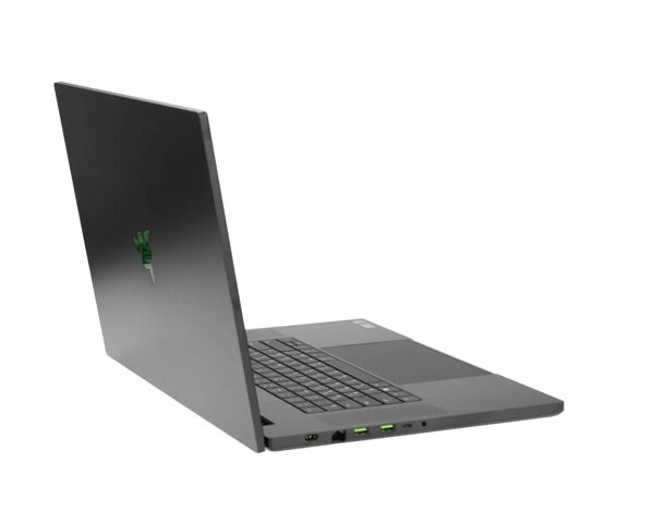 razer-blade-18-Mytexno 06